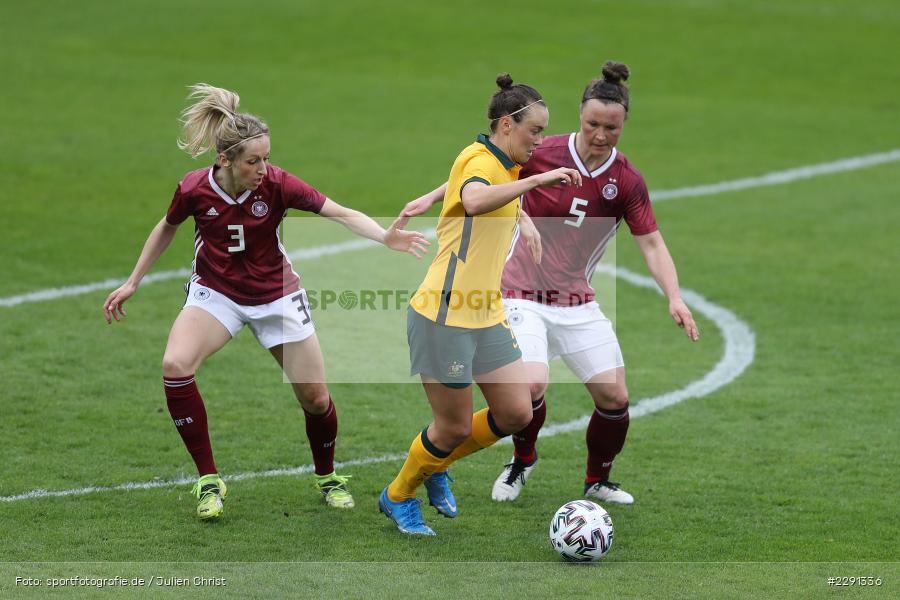 Marina Hegering, Caitlin Foord, Kathrin Hendrich, 10.04.2021, DFB, sport, action, Fussball, April 2021, Australia, Germany, BRITA-Arena, AUS, GER, Wiesbaden, Frauen-Länderspiel, Länderspiel, Australien, Deutschland - Bild-ID: 2291336 Marina Hegering, Caitlin Foord, Kathrin Hendrich, 10.04.2021, DFB, sport, action, Fussball, April 2021, Australia, Germany, BRITA-Arena, AUS, GER, Wiesbaden, Frauen-Länderspiel, Länderspiel, Australien, Deutschland - Bild-ID: 2291336