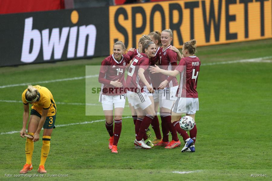 Lea Schueller, Aivi Luik, Kathrin Hendrich, Emotionen, Freude, Tor, Torjubel, Laura Freigang, 10.04.2021, DFB, sport, action, Fussball, April 2021, Australia, Germany, BRITA-Arena, AUS, GER, Wiesbaden, Frauen-Länderspiel, Länderspiel, Australien, Deutschland - Bild-ID: 2291341 Lea Schueller, Aivi Luik, Kathrin Hendrich, Emotionen, Freude, Tor, Torjubel, Laura Freigang, 10.04.2021, DFB, sport, action, Fussball, April 2021, Australia, Germany, BRITA-Arena, AUS, GER, Wiesbaden, Frauen-Länderspiel, Länderspiel, Australien, Deutschland - Bild-ID: 2291341