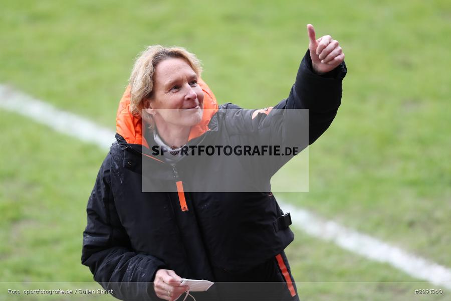 Mimik, Gestik, Emotionen, Freude, Sieg, Daumen hoch, Martina Voss-Tecklenburg, 10.04.2021, DFB, sport, action, Fussball, April 2021, Australia, Germany, BRITA-Arena, AUS, GER, Wiesbaden, Frauen-Länderspiel, Länderspiel, Australien, Deutschland - Bild-ID: 2291360 Mimik, Gestik, Emotionen, Freude, Sieg, Daumen hoch, Martina Voss-Tecklenburg, 10.04.2021, DFB, sport, action, Fussball, April 2021, Australia, Germany, BRITA-Arena, AUS, GER, Wiesbaden, Frauen-Länderspiel, Länderspiel, Australien, Deutschland - Bild-ID: 2291360