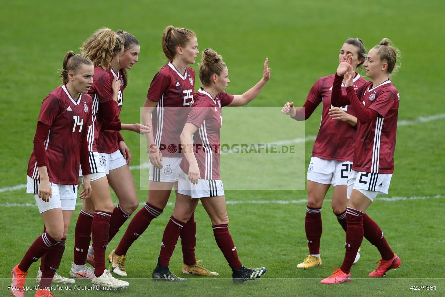 Abklatschen, Jubel, Sandra Starke, Fabienne Dongus, Jule Brand, Laura Freigang, Sophia Kleinherne, Linda Dallmann, 10.04.2021, DFB, sport, action, Fussball, April 2021, Australia, Germany, BRITA-Arena, AUS, GER, Wiesbaden, Frauen-Länderspiel, Länderspiel, Australien, Deutschland - Bild-ID: 2291381 Abklatschen, Jubel, Sandra Starke, Fabienne Dongus, Jule Brand, Laura Freigang, Sophia Kleinherne, Linda Dallmann, 10.04.2021, DFB, sport, action, Fussball, April 2021, Australia, Germany, BRITA-Arena, AUS, GER, Wiesbaden, Frauen-Länderspiel, Länderspiel, Australien, Deutschland - Bild-ID: 2291381