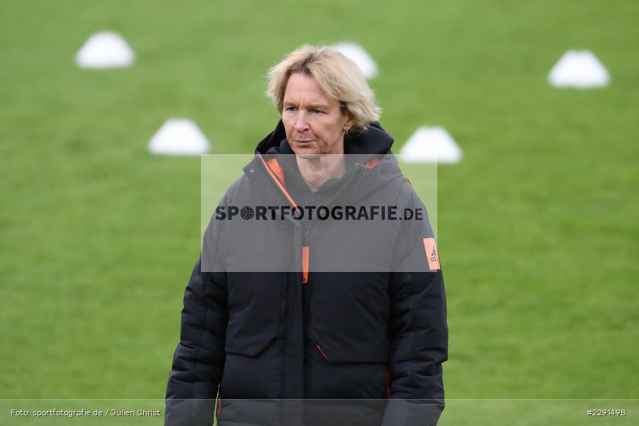 Bundestrainerin, Martina Voss-Tecklenburg, 10.04.2021, DFB, sport, action, Fussball, April 2021, Australia, Germany, BRITA-Arena, AUS, GER, Wiesbaden, Frauen-Länderspiel, Länderspiel, Australien, Deutschland - Bild-ID: 2291498