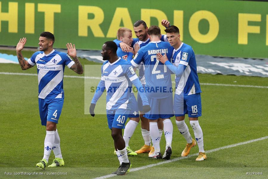 Immanuel Höhn, Mathias Honsak, Matthias Bader, Victor Palsson, Erich Berko, Hände, Gestik, Emotionen, Torjubel, Serdar Dursun, Merck-Stadion, Darmstadt, 16.04.2021, DFL, sport, action, Fussball, Deutschland, April 2021, Saison 2020/2021, SGF, SVD, Bundesliga, 2. Bundesliga, SpVgg Greuther Fürth, SV Darmstadt 98 - Bild-ID: 2291688