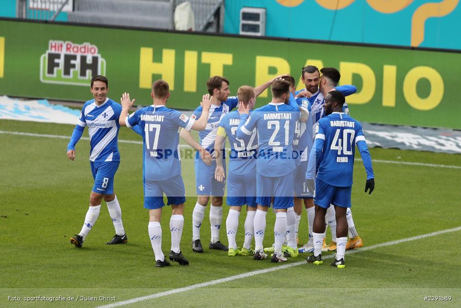 Immanuel Höhn, Mathias Honsak, Matthias Bader, Victor Palsson, Erich Berko, Hände, Gestik, Emotionen, Torjubel, Serdar Dursun, Merck-Stadion, Darmstadt, 16.04.2021, DFL, sport, action, Fussball, Deutschland, April 2021, Saison 2020/2021, SGF, SVD, Bundesliga, 2. Bundesliga, SpVgg Greuther Fürth, SV Darmstadt 98 - Bild-ID: 2291689 Immanuel Höhn, Mathias Honsak, Matthias Bader, Victor Palsson, Erich Berko, Hände, Gestik, Emotionen, Torjubel, Serdar Dursun, Merck-Stadion, Darmstadt, 16.04.2021, DFL, sport, action, Fussball, Deutschland, April 2021, Saison 2020/2021, SGF, SVD, Bundesliga, 2. Bundesliga, SpVgg Greuther Fürth, SV Darmstadt 98 - Bild-ID: 2291689