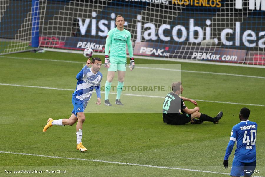 Sascha Burchert, Paul Jäckel, Tor, Torjubel, Serdar Dursun, Merck-Stadion, Darmstadt, 16.04.2021, DFL, sport, action, Fussball, Deutschland, April 2021, Saison 2020/2021, SGF, SVD, Bundesliga, 2. Bundesliga, SpVgg Greuther Fürth, SV Darmstadt 98 - Bild-ID: 2291692 Sascha Burchert, Paul Jäckel, Tor, Torjubel, Serdar Dursun, Merck-Stadion, Darmstadt, 16.04.2021, DFL, sport, action, Fussball, Deutschland, April 2021, Saison 2020/2021, SGF, SVD, Bundesliga, 2. Bundesliga, SpVgg Greuther Fürth, SV Darmstadt 98 - Bild-ID: 2291692