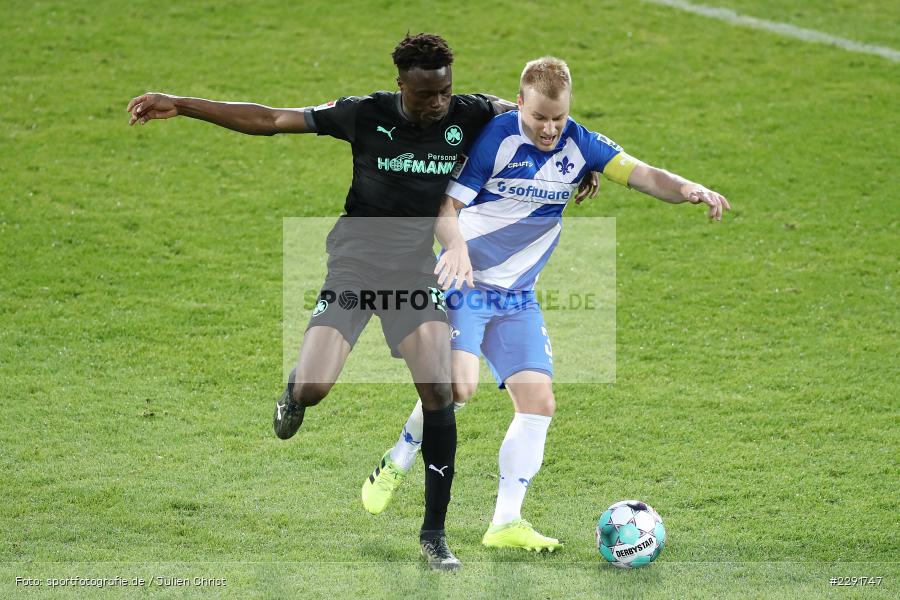 Fabian Holland, Dickson Abiama, Merck-Stadion, Darmstadt, 16.04.2021, DFL, sport, action, Fussball, Deutschland, April 2021, Saison 2020/2021, SGF, SVD, Bundesliga, 2. Bundesliga, SpVgg Greuther Fürth, SV Darmstadt 98 - Bild-ID: 2291747 Fabian Holland, Dickson Abiama, Merck-Stadion, Darmstadt, 16.04.2021, DFL, sport, action, Fussball, Deutschland, April 2021, Saison 2020/2021, SGF, SVD, Bundesliga, 2. Bundesliga, SpVgg Greuther Fürth, SV Darmstadt 98 - Bild-ID: 2291747