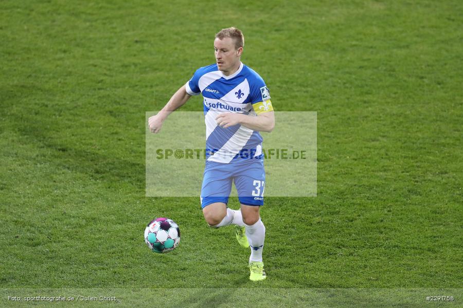 Fabian Holland, Merck-Stadion, Darmstadt, 16.04.2021, DFL, sport, action, Fussball, Deutschland, April 2021, Saison 2020/2021, SGF, SVD, Bundesliga, 2. Bundesliga, SpVgg Greuther Fürth, SV Darmstadt 98 - Bild-ID: 2291758