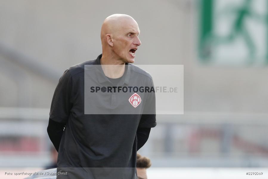 Hände, Arme, gestikuliert, Ralf Santelli, FLYERALARM-Arena, Würzburg, 20.04.2021, DFL, sport, action, Fussball, Deutschland, April 2021, Saison 2020/2021, SVD, FWK, Bundesliga, 2. Bundesliga, SV Darmstadt 98, FC Würzburger Kickers - Bild-ID: 2292069