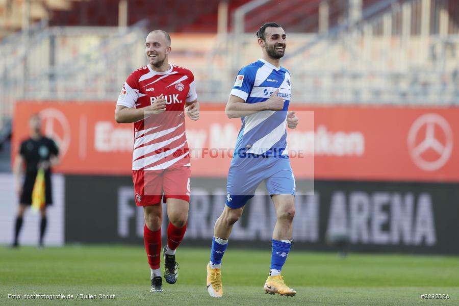 lachen, gut gelaunt, Tobias Kraulich, Serdar Dursun, FLYERALARM-Arena, Würzburg, 20.04.2021, DFL, sport, action, Fussball, Deutschland, April 2021, Saison 2020/2021, SVD, FWK, Bundesliga, 2. Bundesliga, SV Darmstadt 98, FC Würzburger Kickers - Bild-ID: 2292086 lachen, gut gelaunt, Tobias Kraulich, Serdar Dursun, FLYERALARM-Arena, Würzburg, 20.04.2021, DFL, sport, action, Fussball, Deutschland, April 2021, Saison 2020/2021, SVD, FWK, Bundesliga, 2. Bundesliga, SV Darmstadt 98, FC Würzburger Kickers - Bild-ID: 2292086