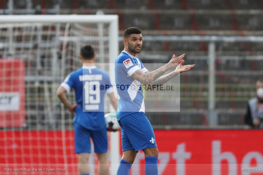 Victor Palsson, FLYERALARM-Arena, Würzburg, 20.04.2021, DFL, sport, action, Fussball, Deutschland, April 2021, Saison 2020/2021, SVD, FWK, Bundesliga, 2. Bundesliga, SV Darmstadt 98, FC Würzburger Kickers - Bild-ID: 2292103 Victor Palsson, FLYERALARM-Arena, Würzburg, 20.04.2021, DFL, sport, action, Fussball, Deutschland, April 2021, Saison 2020/2021, SVD, FWK, Bundesliga, 2. Bundesliga, SV Darmstadt 98, FC Würzburger Kickers - Bild-ID: 2292103