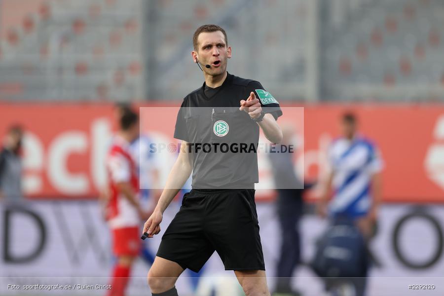 Hände, Arme, gestikuliert, Christof Günsch, FLYERALARM-Arena, Würzburg, 20.04.2021, DFL, sport, action, Fussball, Deutschland, April 2021, Saison 2020/2021, SVD, FWK, Bundesliga, 2. Bundesliga, SV Darmstadt 98, FC Würzburger Kickers - Bild-ID: 2292120