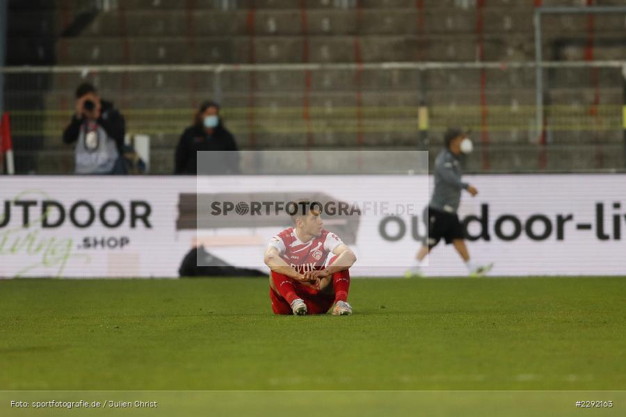 Emotionen, Rasen, Enttäuscht, Marvin Pieringer, FLYERALARM-Arena, Würzburg, 20.04.2021, DFL, sport, action, Fussball, Deutschland, April 2021, Saison 2020/2021, SVD, FWK, Bundesliga, 2. Bundesliga, SV Darmstadt 98, FC Würzburger Kickers - Bild-ID: 2292163 Emotionen, Rasen, Enttäuscht, Marvin Pieringer, FLYERALARM-Arena, Würzburg, 20.04.2021, DFL, sport, action, Fussball, Deutschland, April 2021, Saison 2020/2021, SVD, FWK, Bundesliga, 2. Bundesliga, SV Darmstadt 98, FC Würzburger Kickers - Bild-ID: 2292163