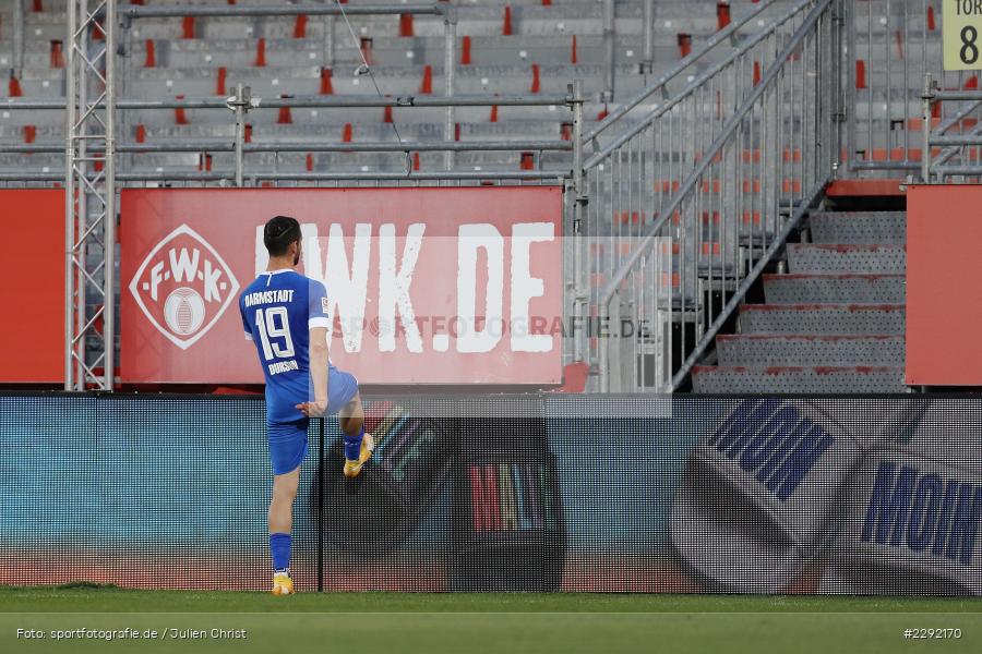 Moin, Malle, Wütend, Tritt, LED, Bande, Serdar Dursun, FLYERALARM-Arena, Würzburg, 20.04.2021, DFL, sport, action, Fussball, Deutschland, April 2021, Saison 2020/2021, SVD, FWK, Bundesliga, 2. Bundesliga, SV Darmstadt 98, FC Würzburger Kickers - Bild-ID: 2292170