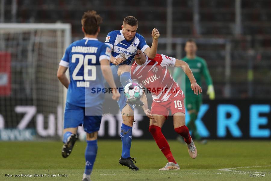 Marvin Pieringer, Lars Lukas Mai, FLYERALARM-Arena, Würzburg, 20.04.2021, DFL, sport, action, Fussball, Deutschland, April 2021, Saison 2020/2021, SVD, FWK, Bundesliga, 2. Bundesliga, SV Darmstadt 98, FC Würzburger Kickers - Bild-ID: 2292174 Marvin Pieringer, Lars Lukas Mai, FLYERALARM-Arena, Würzburg, 20.04.2021, DFL, sport, action, Fussball, Deutschland, April 2021, Saison 2020/2021, SVD, FWK, Bundesliga, 2. Bundesliga, SV Darmstadt 98, FC Würzburger Kickers - Bild-ID: 2292174