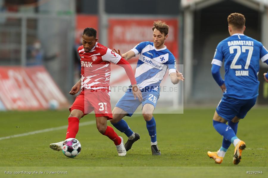 Matthias Bader, Rajiv van La Parra, FLYERALARM-Arena, Würzburg, 20.04.2021, DFL, sport, action, Fussball, Deutschland, April 2021, Saison 2020/2021, SVD, FWK, Bundesliga, 2. Bundesliga, SV Darmstadt 98, FC Würzburger Kickers - Bild-ID: 2292194