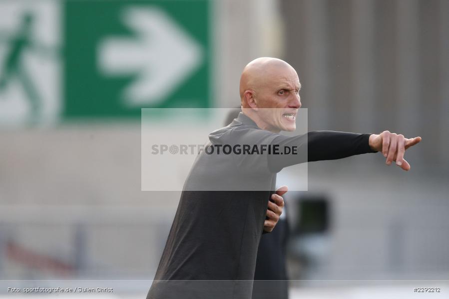 Hände, Arme, gestikuliert, zeigen, Ralf Santelli, FLYERALARM-Arena, Würzburg, 20.04.2021, DFL, sport, action, Fussball, Deutschland, April 2021, Saison 2020/2021, SVD, FWK, Bundesliga, 2. Bundesliga, SV Darmstadt 98, FC Würzburger Kickers - Bild-ID: 2292212 Hände, Arme, gestikuliert, zeigen, Ralf Santelli, FLYERALARM-Arena, Würzburg, 20.04.2021, DFL, sport, action, Fussball, Deutschland, April 2021, Saison 2020/2021, SVD, FWK, Bundesliga, 2. Bundesliga, SV Darmstadt 98, FC Würzburger Kickers - Bild-ID: 2292212