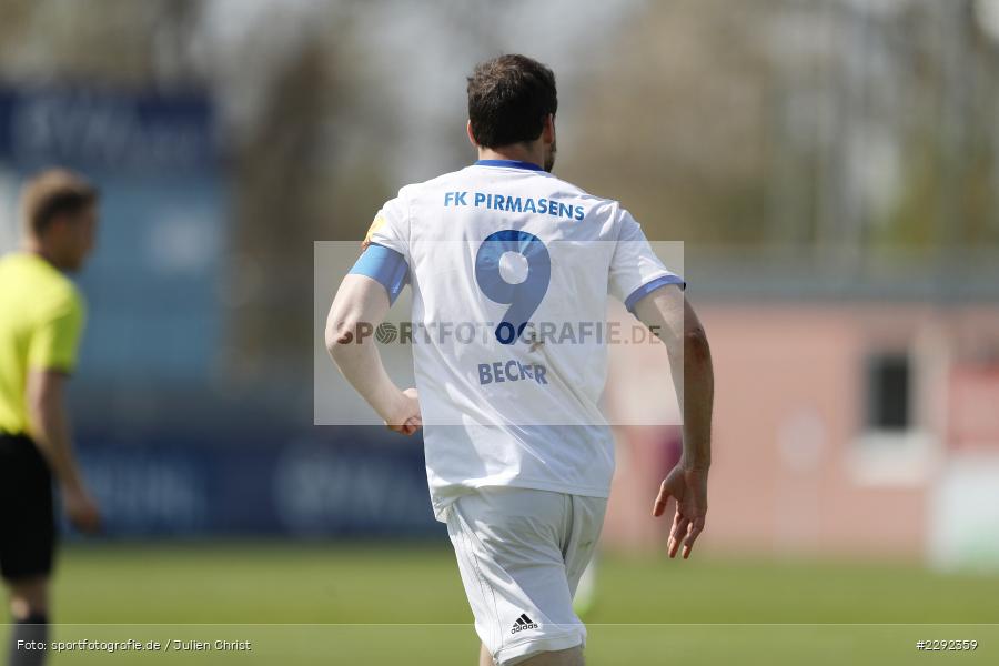 Back, Trikot, David Becker, Main-Echo Arena, Alzenau, 24.04.2021, DFB, sport, action, Fussball, Deutschland, April 2021, Saison 2020/2021, FKP, FCB, 4. Liga, Regionalliga, Regionalliga Südwest, FK Pirmasens, FC Bayern Alzenau - Bild-ID: 2292359