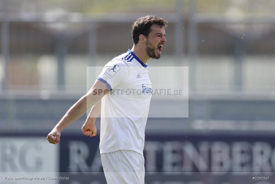 Gestik, Tor, Torjubel, David Becker, Main-Echo Arena, Alzenau, 24.04.2021, DFB, sport, action, Fussball, Deutschland, April 2021, Saison 2020/2021, FKP, FCB, 4. Liga, Regionalliga, Regionalliga Südwest, FK Pirmasens, FC Bayern Alzenau - Bild-ID: 2292367
