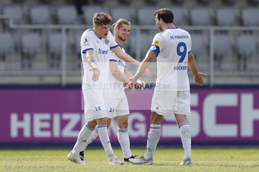 Emotionen, Torjubel, Dennis Chessa, David Becker, Tom Schmitt, Main-Echo Arena, Alzenau, 24.04.2021, DFB, sport, action, Fussball, Deutschland, April 2021, Saison 2020/2021, FKP, FCB, 4. Liga, Regionalliga, Regionalliga Südwest, FK Pirmasens, FC Bayern Alzenau - Bild-ID: 2292393