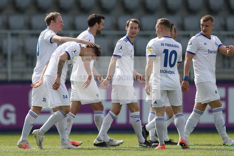 Luca Eichhorn, Dennis Krob, Emotionen, Torjubel, Dennis Chessa, David Becker, Tom Schmitt, Main-Echo Arena, Alzenau, 24.04.2021, DFB, sport, action, Fussball, Deutschland, April 2021, Saison 2020/2021, FKP, FCB, 4. Liga, Regionalliga, Regionalliga Südwest, FK Pirmasens, FC Bayern Alzenau - Bild-ID: 2292394 Luca Eichhorn, Dennis Krob, Emotionen, Torjubel, Dennis Chessa, David Becker, Tom Schmitt, Main-Echo Arena, Alzenau, 24.04.2021, DFB, sport, action, Fussball, Deutschland, April 2021, Saison 2020/2021, FKP, FCB, 4. Liga, Regionalliga, Regionalliga Südwest, FK Pirmasens, FC Bayern Alzenau - Bild-ID: 2292394