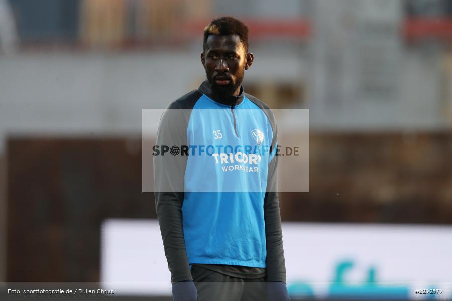 Aufwärmen, Silvere Ganvoula, Merck-Stadion, Darmstadt, 26.04.2021, DFL, sport, action, Fussball, Deutschland, April 2021, Saison 2020/2021, BOC, SVD, Bundesliga, 2. Bundesliga, VfL Bochum, SV Darmstadt 98 - Bild-ID: 2292579