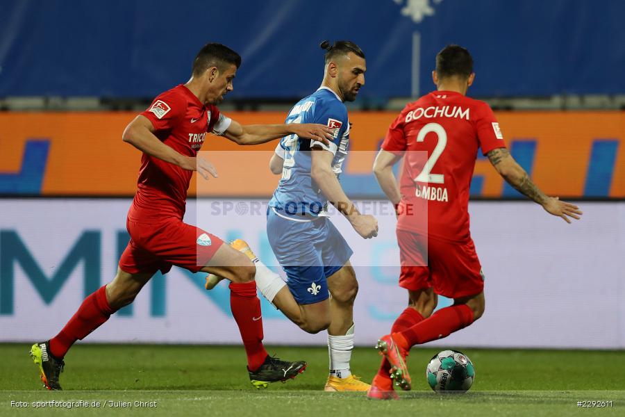 Anthony Losilla, Cristian Gamboa, Serdar Dursun, Merck-Stadion, Darmstadt, 26.04.2021, DFL, sport, action, Fussball, Deutschland, April 2021, Saison 2020/2021, BOC, SVD, Bundesliga, 2. Bundesliga, VfL Bochum, SV Darmstadt 98 - Bild-ID: 2292611 Anthony Losilla, Cristian Gamboa, Serdar Dursun, Merck-Stadion, Darmstadt, 26.04.2021, DFL, sport, action, Fussball, Deutschland, April 2021, Saison 2020/2021, BOC, SVD, Bundesliga, 2. Bundesliga, VfL Bochum, SV Darmstadt 98 - Bild-ID: 2292611