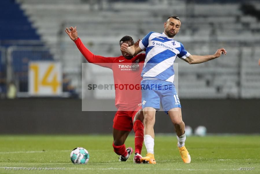 Serdar Dursun, Armel Bella Kotchap, Merck-Stadion, Darmstadt, 26.04.2021, DFL, sport, action, Fussball, Deutschland, April 2021, Saison 2020/2021, BOC, SVD, Bundesliga, 2. Bundesliga, VfL Bochum, SV Darmstadt 98 - Bild-ID: 2292617 Serdar Dursun, Armel Bella Kotchap, Merck-Stadion, Darmstadt, 26.04.2021, DFL, sport, action, Fussball, Deutschland, April 2021, Saison 2020/2021, BOC, SVD, Bundesliga, 2. Bundesliga, VfL Bochum, SV Darmstadt 98 - Bild-ID: 2292617