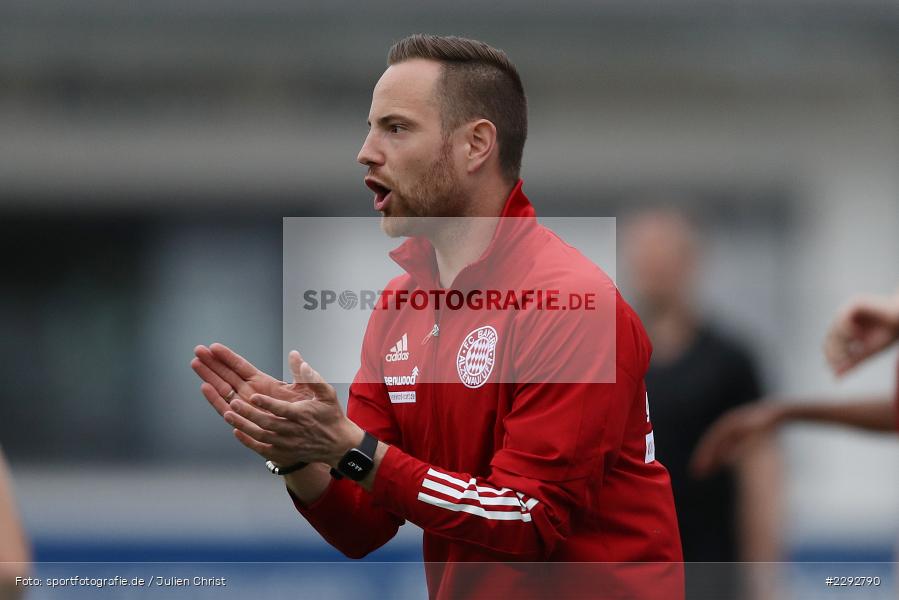 Hände, Arme, gestikuliert, Fabian Bäcker, Main-Echo Arena, Alzenau, 28.04.2021, sport, action, Fussball, Deutschland, April 2021, Saison 2020/2021, OFC, FCB, Viertelfinale, Hessenpokal, Kickers Offenbach, FC Bayern Alzenau - Bild-ID: 2292790 Hände, Arme, gestikuliert, Fabian Bäcker, Main-Echo Arena, Alzenau, 28.04.2021, sport, action, Fussball, Deutschland, April 2021, Saison 2020/2021, OFC, FCB, Viertelfinale, Hessenpokal, Kickers Offenbach, FC Bayern Alzenau - Bild-ID: 2292790