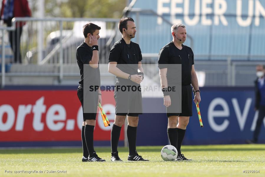 Schwarzbach, Mackenzell, Schiedsrichter, Carsten Dücker, Justin Herbert, Joshua Herbert, Main-Echo Arena, Alzenau, 28.04.2021, sport, action, Fussball, Deutschland, April 2021, Saison 2020/2021, OFC, FCB, Viertelfinale, Hessenpokal, Kickers Offenbach, FC Bayern Alzenau - Bild-ID: 2292804 Schwarzbach, Mackenzell, Schiedsrichter, Carsten Dücker, Justin Herbert, Joshua Herbert, Main-Echo Arena, Alzenau, 28.04.2021, sport, action, Fussball, Deutschland, April 2021, Saison 2020/2021, OFC, FCB, Viertelfinale, Hessenpokal, Kickers Offenbach, FC Bayern Alzenau - Bild-ID: 2292804