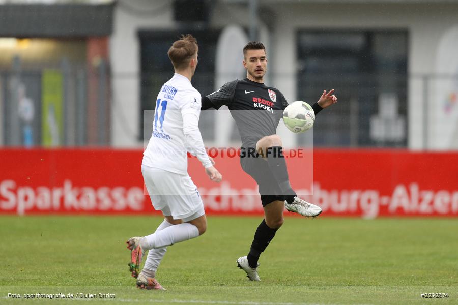 Maximilian Brauburger, Sascha Heil, Main-Echo Arena, Alzenau, 04.05.2021, sport, action, Fussball, Deutschland, Mai 2021, Saison 2020/2021, 4. Liga, Regionalliga Südwest, Regionalliga, FCG, FCB, FC Gießen, FC Bayern Alzenau - Bild-ID: 2292874