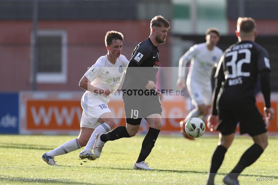 Tim Grünewald, Louis Münn, Main-Echo Arena, Alzenau, 04.05.2021, sport, action, Fussball, Deutschland, Mai 2021, Saison 2020/2021, 4. Liga, Regionalliga Südwest, Regionalliga, FCG, FCB, FC Gießen, FC Bayern Alzenau - Bild-ID: 2292914