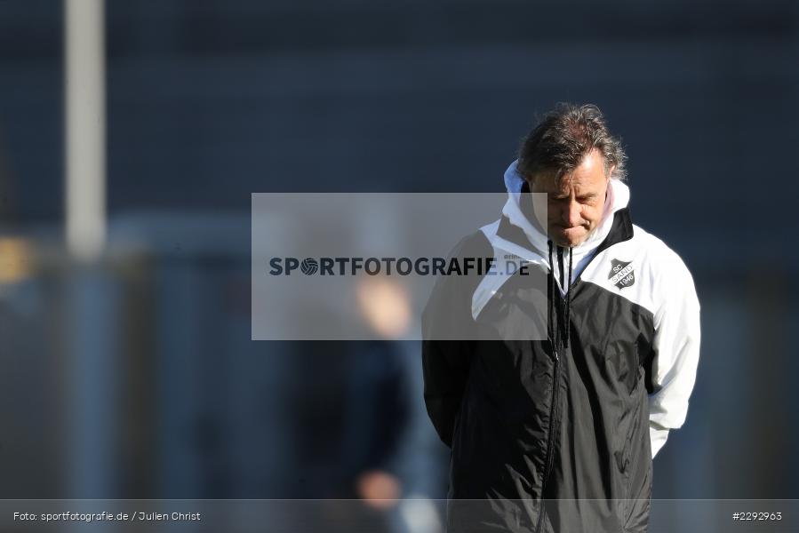 nach unten, Boden, Blick, Trainer, Alexander Fischinger, Dietmar-Hopp-Stadion, Sinsheim, 07.05.2021, DFL, sport, action, Fussball, Deutschland, Mai 2021, Saison 2020/2021, SCS, TSG, Bundesliga, FLYERALARM Frauen-Bundesliga, Frauen, FFBL, SC Sand, TSG 1899 Hoffenheim - Bild-ID: 2292963 nach unten, Boden, Blick, Trainer, Alexander Fischinger, Dietmar-Hopp-Stadion, Sinsheim, 07.05.2021, DFL, sport, action, Fussball, Deutschland, Mai 2021, Saison 2020/2021, SCS, TSG, Bundesliga, FLYERALARM Frauen-Bundesliga, Frauen, FFBL, SC Sand, TSG 1899 Hoffenheim - Bild-ID: 2292963