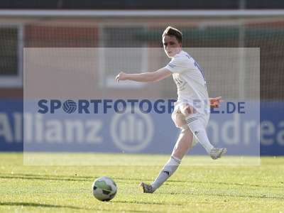 Fotos von FC Bayern Alzenau - FC Gießen auf sportfotografie.de