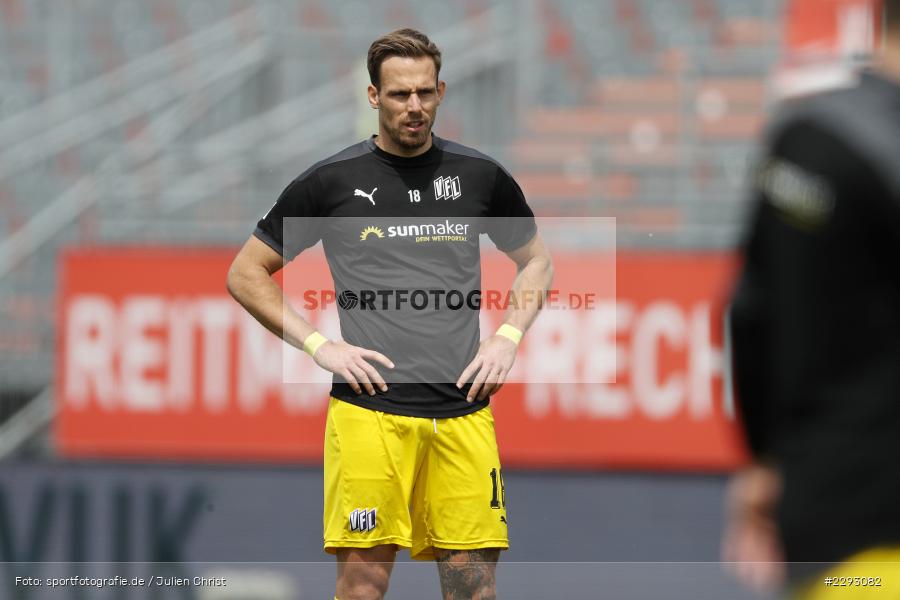 Maurice Trapp, FLYERALARM Arena, Würzburg, 08.05.2021, DFL, sport, action, Fussball, Deutschland, Mai 2021, Saison 2020/2021, OSN, FWK, Bundesliga, 2. Bundesliga, VfL Osnabrück, FC Würzburger Kickers - Bild-ID: 2293082