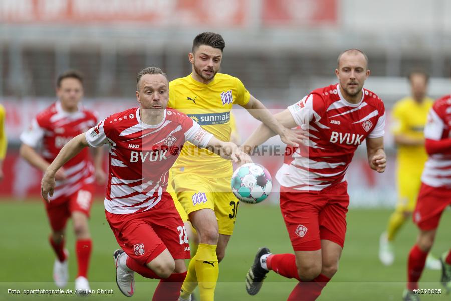 Maurice Multhaup, Tobias Kraulich, Arne Feick, FLYERALARM Arena, Würzburg, 08.05.2021, DFL, sport, action, Fussball, Deutschland, Mai 2021, Saison 2020/2021, OSN, FWK, Bundesliga, 2. Bundesliga, VfL Osnabrück, FC Würzburger Kickers - Bild-ID: 2293085