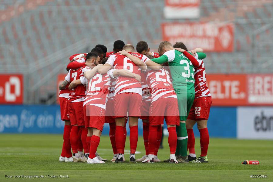 Mannschaftskreis, FLYERALARM Arena, Würzburg, 08.05.2021, DFL, sport, action, Fussball, Deutschland, Mai 2021, Saison 2020/2021, OSN, FWK, Bundesliga, 2. Bundesliga, VfL Osnabrück, FC Würzburger Kickers - Bild-ID: 2293086