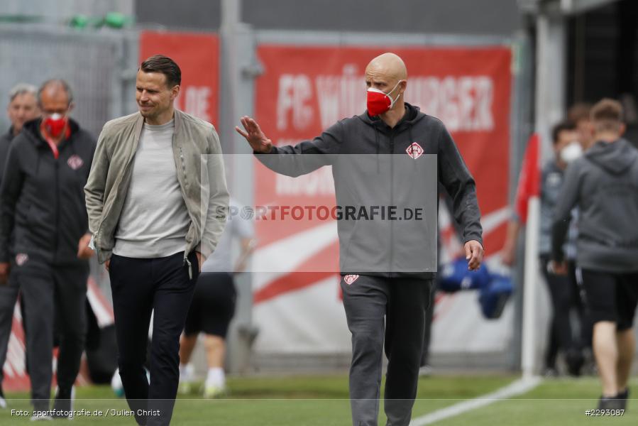 Sebastian Schuppan, Ralf Santelli, FLYERALARM Arena, Würzburg, 08.05.2021, DFL, sport, action, Fussball, Deutschland, Mai 2021, Saison 2020/2021, OSN, FWK, Bundesliga, 2. Bundesliga, VfL Osnabrück, FC Würzburger Kickers - Bild-ID: 2293087