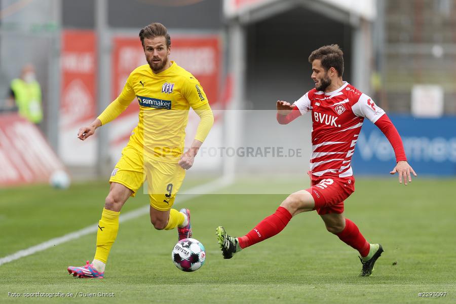 Daniel Hägele, Christian Santos, FLYERALARM Arena, Würzburg, 08.05.2021, DFL, sport, action, Fussball, Deutschland, Mai 2021, Saison 2020/2021, OSN, FWK, Bundesliga, 2. Bundesliga, VfL Osnabrück, FC Würzburger Kickers - Bild-ID: 2293097