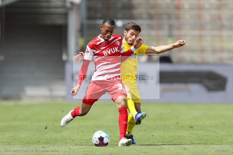 Bashkim Ajdini, Rajiv van La Parra, FLYERALARM Arena, Würzburg, 08.05.2021, DFL, sport, action, Fussball, Deutschland, Mai 2021, Saison 2020/2021, OSN, FWK, Bundesliga, 2. Bundesliga, VfL Osnabrück, FC Würzburger Kickers - Bild-ID: 2293107