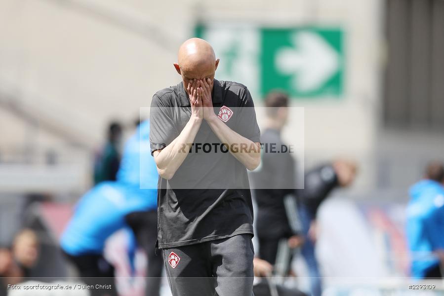 Frust, Hände, Arme, gestikuliert, Ralf Santelli, FLYERALARM Arena, Würzburg, 08.05.2021, DFL, sport, action, Fussball, Deutschland, Mai 2021, Saison 2020/2021, OSN, FWK, Bundesliga, 2. Bundesliga, VfL Osnabrück, FC Würzburger Kickers - Bild-ID: 2293109 Frust, Hände, Arme, gestikuliert, Ralf Santelli, FLYERALARM Arena, Würzburg, 08.05.2021, DFL, sport, action, Fussball, Deutschland, Mai 2021, Saison 2020/2021, OSN, FWK, Bundesliga, 2. Bundesliga, VfL Osnabrück, FC Würzburger Kickers - Bild-ID: 2293109
