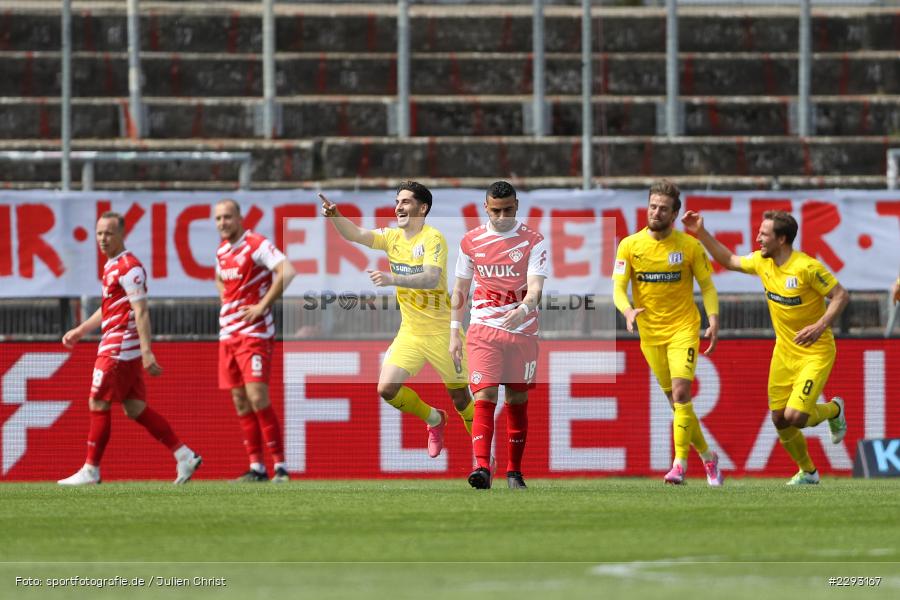 Christofer David, Emotionen, Maurice Trapp, Tor, Torjubel, Ludovit Reis, FLYERALARM Arena, Würzburg, 08.05.2021, DFL, sport, action, Fussball, Deutschland, Mai 2021, Saison 2020/2021, OSN, FWK, Bundesliga, 2. Bundesliga, VfL Osnabrück, FC Würzburger Kickers - Bild-ID: 2293167