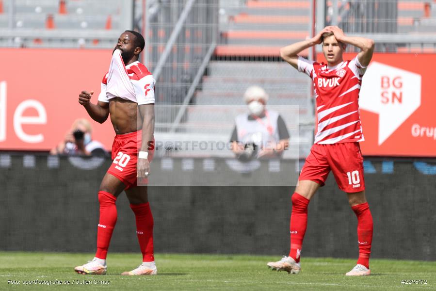 Enttäuscht, Emotione, Marvin Pieringer, Ridge Munsy, FLYERALARM Arena, Würzburg, 08.05.2021, DFL, sport, action, Fussball, Deutschland, Mai 2021, Saison 2020/2021, OSN, FWK, Bundesliga, 2. Bundesliga, VfL Osnabrück, FC Würzburger Kickers - Bild-ID: 2293172 Enttäuscht, Emotione, Marvin Pieringer, Ridge Munsy, FLYERALARM Arena, Würzburg, 08.05.2021, DFL, sport, action, Fussball, Deutschland, Mai 2021, Saison 2020/2021, OSN, FWK, Bundesliga, 2. Bundesliga, VfL Osnabrück, FC Würzburger Kickers - Bild-ID: 2293172