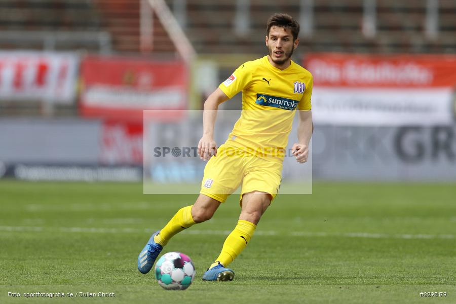 Bashkim Ajdini, FLYERALARM Arena, Würzburg, 08.05.2021, DFL, sport, action, Fussball, Deutschland, Mai 2021, Saison 2020/2021, OSN, FWK, Bundesliga, 2. Bundesliga, VfL Osnabrück, FC Würzburger Kickers - Bild-ID: 2293179