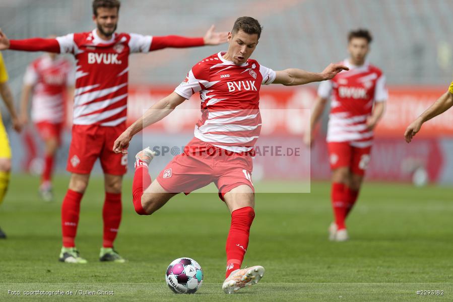 Marvin Pieringer, FLYERALARM Arena, Würzburg, 08.05.2021, DFL, sport, action, Fussball, Deutschland, Mai 2021, Saison 2020/2021, OSN, FWK, Bundesliga, 2. Bundesliga, VfL Osnabrück, FC Würzburger Kickers - Bild-ID: 2293182