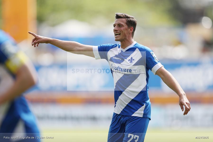 Hände, Arme, gestikuliert, Nicolai Rapp, Merck-Stadion, Darmstadt, 16.05.2021, DFL, sport, action, Fussball, Deutschland, Mai 2021, Saison 2020/2021, FCH, SVD, Bundesliga, 2. Bundesliga, FC Heidenheim 1846, SV Darmstadt 98 - Bild-ID: 2293805 Hände, Arme, gestikuliert, Nicolai Rapp, Merck-Stadion, Darmstadt, 16.05.2021, DFL, sport, action, Fussball, Deutschland, Mai 2021, Saison 2020/2021, FCH, SVD, Bundesliga, 2. Bundesliga, FC Heidenheim 1846, SV Darmstadt 98 - Bild-ID: 2293805