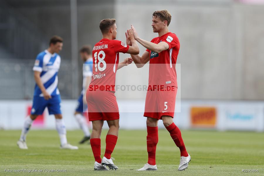 Marvin Rittmüller, abklatschen, Oliver Hüsing, Merck-Stadion, Darmstadt, 16.05.2021, DFL, sport, action, Fussball, Deutschland, Mai 2021, Saison 2020/2021, FCH, SVD, Bundesliga, 2. Bundesliga, FC Heidenheim 1846, SV Darmstadt 98 - Bild-ID: 2293806 Marvin Rittmüller, abklatschen, Oliver Hüsing, Merck-Stadion, Darmstadt, 16.05.2021, DFL, sport, action, Fussball, Deutschland, Mai 2021, Saison 2020/2021, FCH, SVD, Bundesliga, 2. Bundesliga, FC Heidenheim 1846, SV Darmstadt 98 - Bild-ID: 2293806