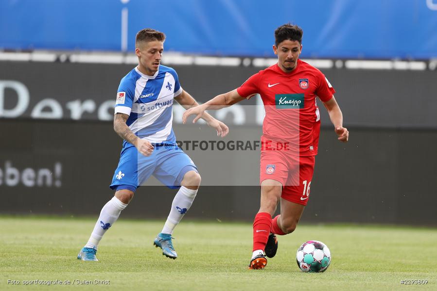 Marvin Mehlem, Kevin Simone Sessa, Merck-Stadion, Darmstadt, 16.05.2021, DFL, sport, action, Fussball, Deutschland, Mai 2021, Saison 2020/2021, FCH, SVD, Bundesliga, 2. Bundesliga, FC Heidenheim 1846, SV Darmstadt 98 - Bild-ID: 2293809 Marvin Mehlem, Kevin Simone Sessa, Merck-Stadion, Darmstadt, 16.05.2021, DFL, sport, action, Fussball, Deutschland, Mai 2021, Saison 2020/2021, FCH, SVD, Bundesliga, 2. Bundesliga, FC Heidenheim 1846, SV Darmstadt 98 - Bild-ID: 2293809