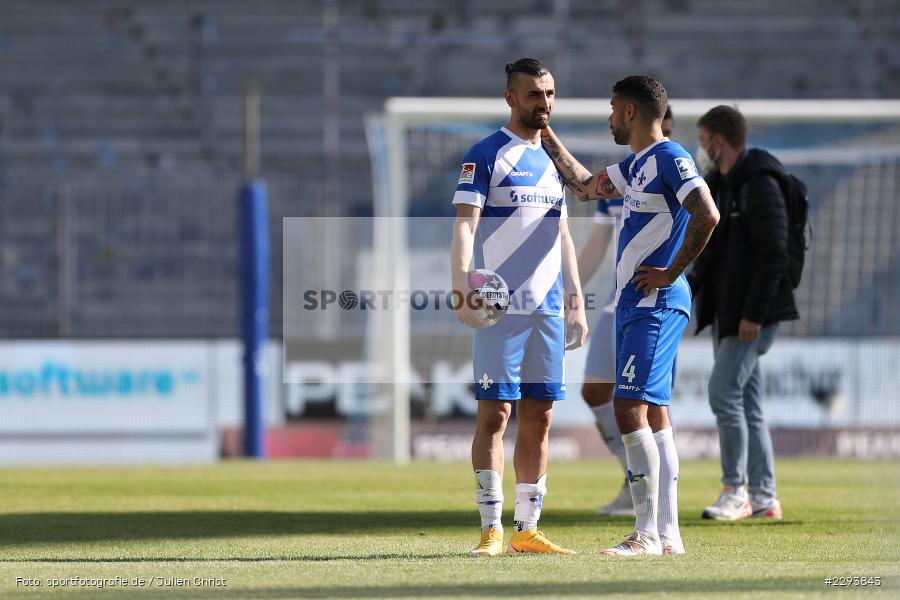 Victor Palsson, Serdar Dursun, Merck-Stadion, Darmstadt, 16.05.2021, DFL, sport, action, Fussball, Deutschland, Mai 2021, Saison 2020/2021, FCH, SVD, Bundesliga, 2. Bundesliga, FC Heidenheim 1846, SV Darmstadt 98 - Bild-ID: 2293843 Victor Palsson, Serdar Dursun, Merck-Stadion, Darmstadt, 16.05.2021, DFL, sport, action, Fussball, Deutschland, Mai 2021, Saison 2020/2021, FCH, SVD, Bundesliga, 2. Bundesliga, FC Heidenheim 1846, SV Darmstadt 98 - Bild-ID: 2293843