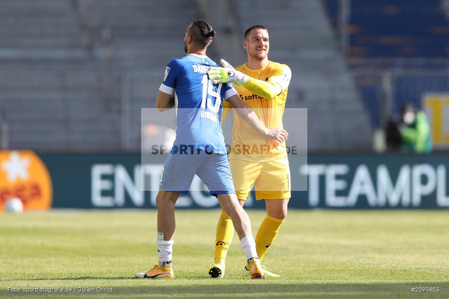 Serdar Dursun, Marcel Schuhen, Merck-Stadion, Darmstadt, 16.05.2021, DFL, sport, action, Fussball, Deutschland, Mai 2021, Saison 2020/2021, FCH, SVD, Bundesliga, 2. Bundesliga, FC Heidenheim 1846, SV Darmstadt 98 - Bild-ID: 2293853 Serdar Dursun, Marcel Schuhen, Merck-Stadion, Darmstadt, 16.05.2021, DFL, sport, action, Fussball, Deutschland, Mai 2021, Saison 2020/2021, FCH, SVD, Bundesliga, 2. Bundesliga, FC Heidenheim 1846, SV Darmstadt 98 - Bild-ID: 2293853