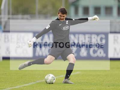 Fotos von FC Bayern Alzenau - TSV Schott Mainz auf sportfotografie.de