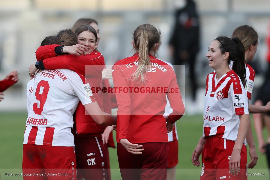 Marsia Gath, Celia Kirbach, Luisa Scheidel, Stadion am Brentanobad, Frankfurt, 19.05.2021, DFL, sport, action, Fussball, Deutschland, Mai 2021, Saison 2020/2021, FWK, SGE, Frauen, Süd, 2. Frauen-Bundesliga, FC Würzburger Kickers, Eintracht Frankfurt II - Bild-ID: 2294063 Marsia Gath, Celia Kirbach, Luisa Scheidel, Stadion am Brentanobad, Frankfurt, 19.05.2021, DFL, sport, action, Fussball, Deutschland, Mai 2021, Saison 2020/2021, FWK, SGE, Frauen, Süd, 2. Frauen-Bundesliga, FC Würzburger Kickers, Eintracht Frankfurt II - Bild-ID: 2294063